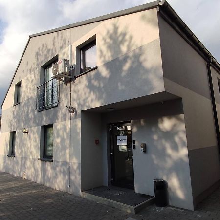 Obiekt Noclegowy Ocelot Pruszków Kültér fotó
